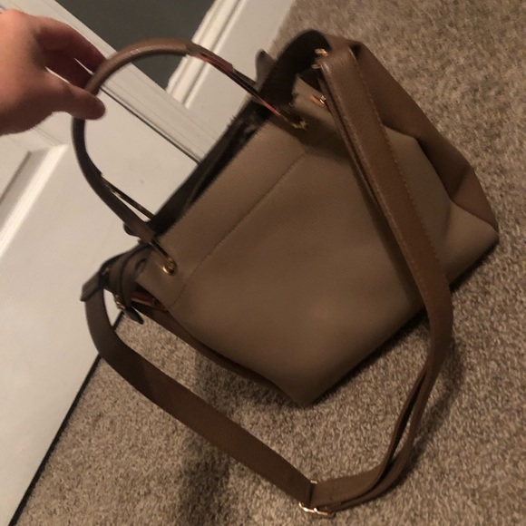 Clothes - Picture 6 of 6